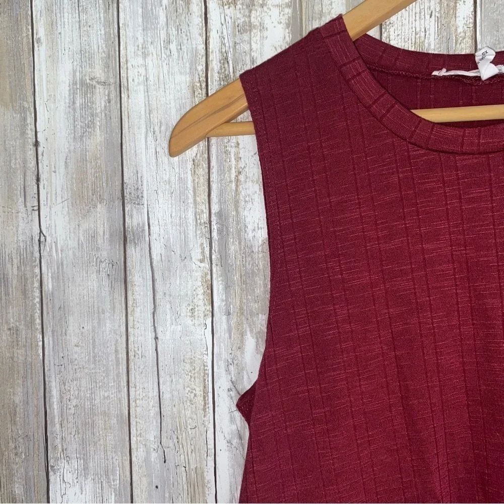 BCBGeneration Ruby Wine Side Ruffle Ribbed Tank - Picture 4 of 6